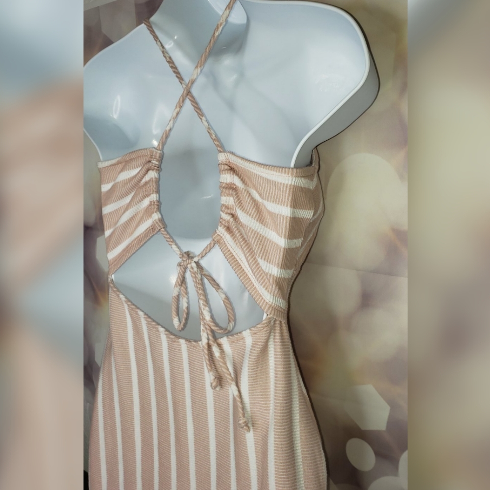 🌴 MAYPINK V-neck halter top mini dress - Picture 4 of 4